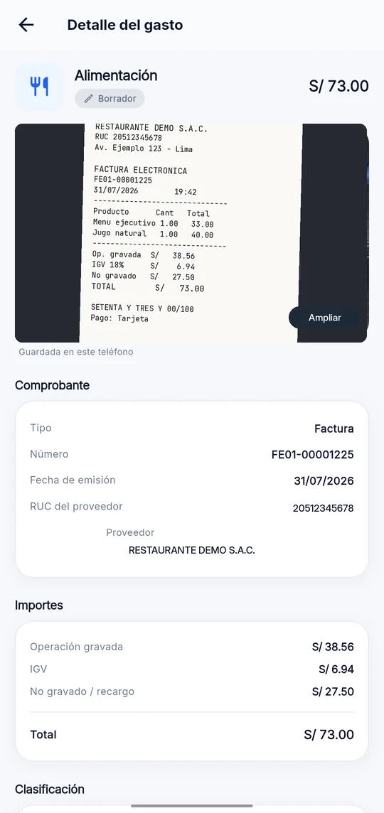 Detalle de un gasto con la foto del comprobante y los campos leidos